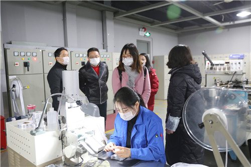 經(jīng)信委1_副本.jpg 經(jīng)信委1_副本.jpg