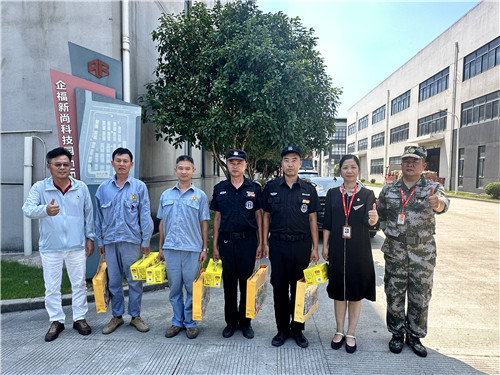 建軍節(jié)慰問3_副本.jpg 建軍節(jié)慰問3_副本.jpg