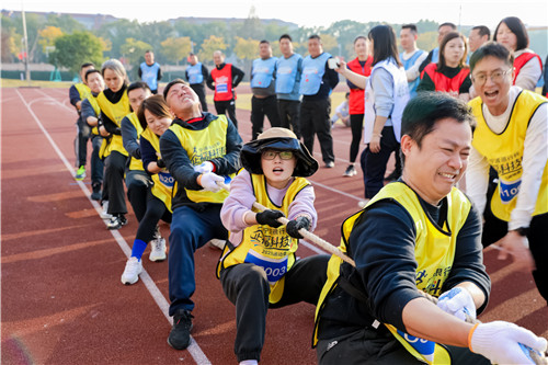 拔河5_副本.jpg 拔河5_副本.jpg