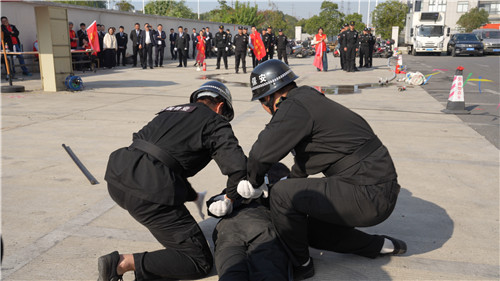 防暴 (2)_副本.jpg 防暴 (2)_副本.jpg